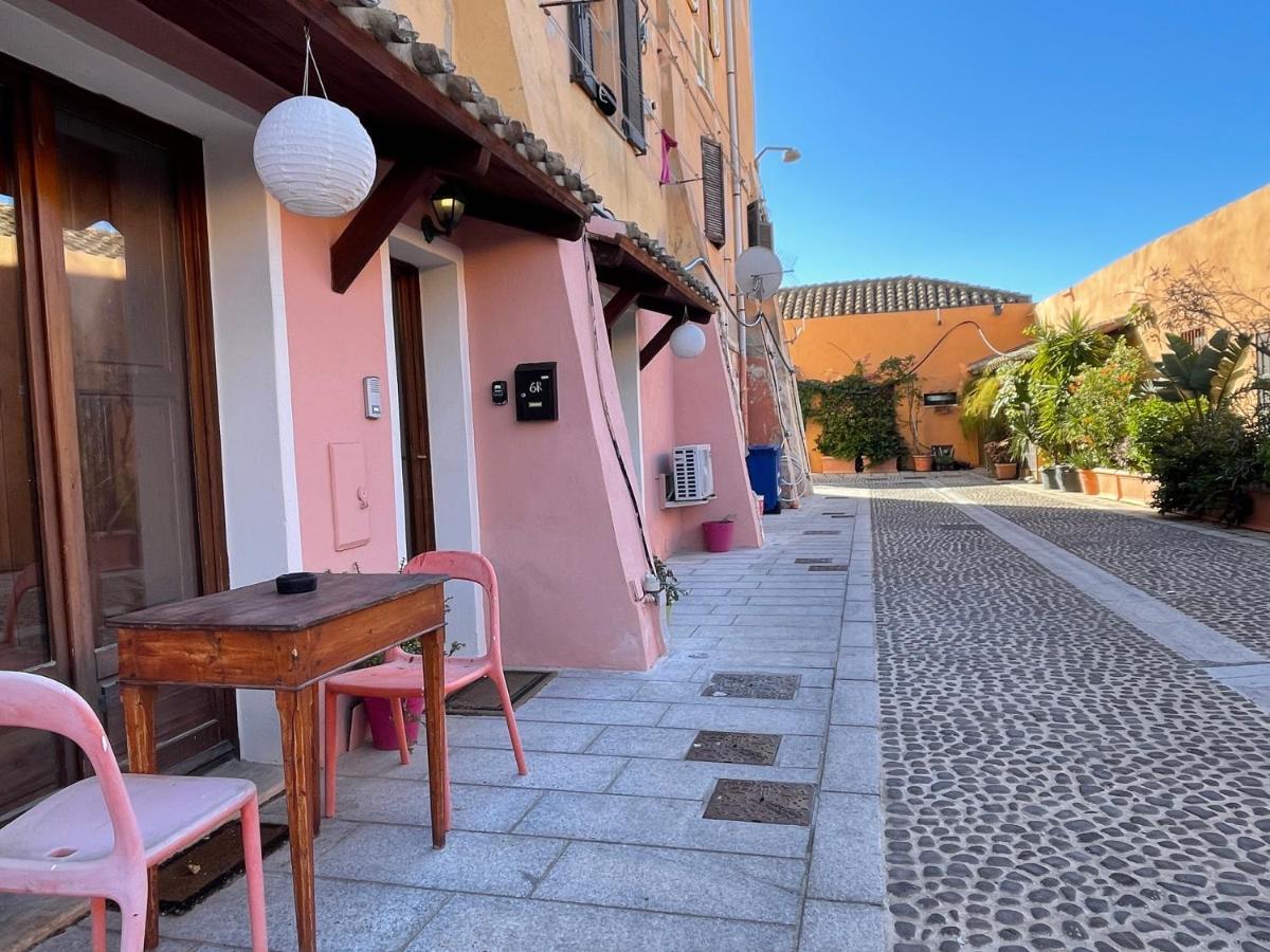 The Heart Of Cagliari, Cozy 2 Bedroom Apartment Luaran gambar
