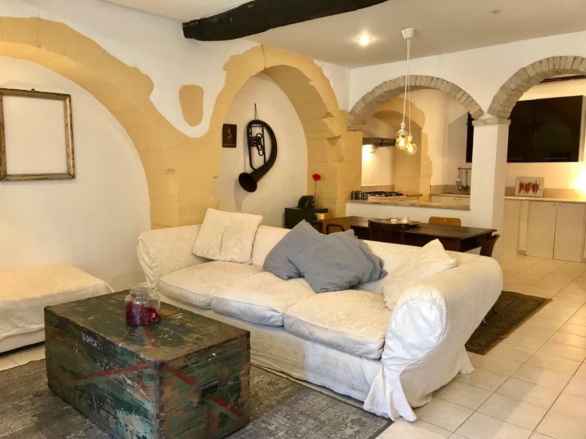 The Heart Of Cagliari, Cozy 2 Bedroom Apartment Luaran gambar